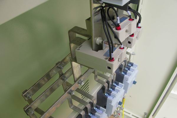 丰南配电柜-应急照明配电柜使用对工作人员的具